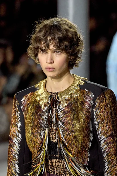 Look 65